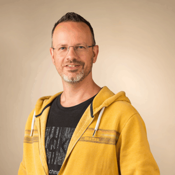 “Senior manager, consultant, directeur: iedereen loopt gewoon bij elkaar binnen.”